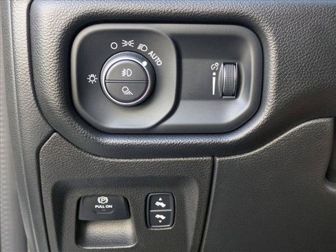 Used 2023 RAM 1500 Big Horn AWD/4WD image 13