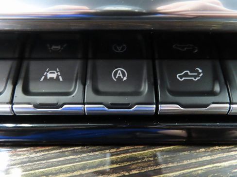 Used 2024 GMC Sierra 1500 SLE w/ X31 Off-Road Package image 50