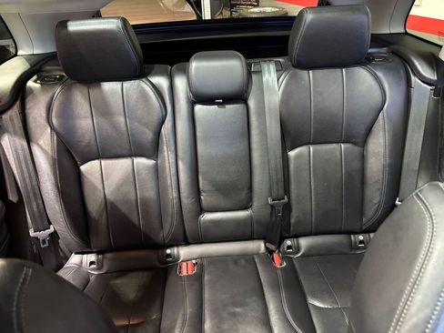 Used 2017 Land Rover Range Rover Evoque SE Premium image 87