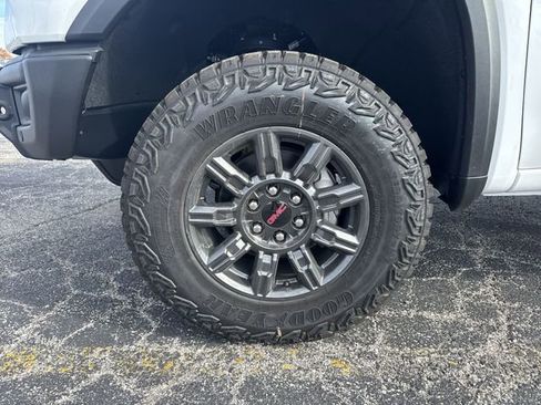 New 2026 GMC Sierra 1500 AT4X image 10