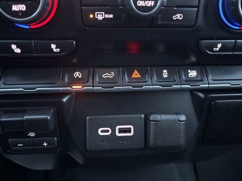 Used 2019 Chevrolet Silverado 1500 LT w/ All-Star Edition image 27