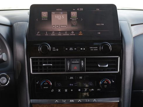 Used 2021 Nissan Armada SL w/ Captain's Chairs Package AWD/4WD image 7