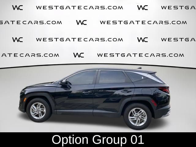 Used 2025 Hyundai Tucson SE FWD image 2