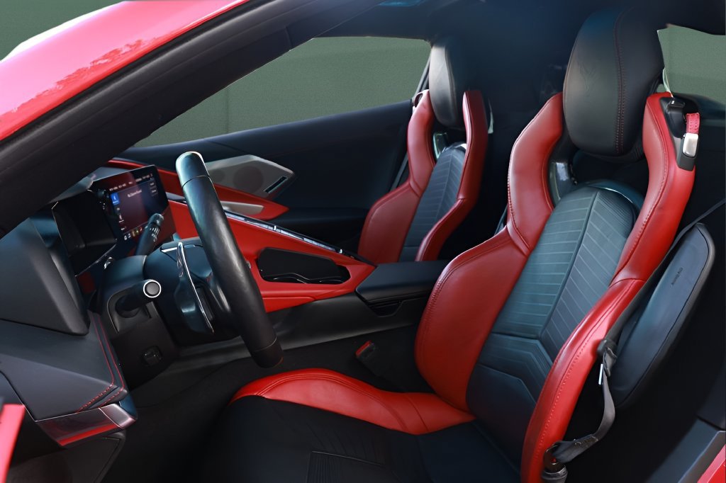Used 2023 Chevrolet Corvette Stingray Preferred Cpe w/ 2LT RWD image 2