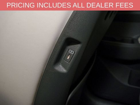 Used 2026 Hyundai Santa Fe SEL FWD image 8