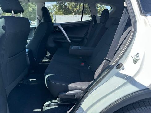 Used 2016 Toyota RAV4 XLE FWD image 8
