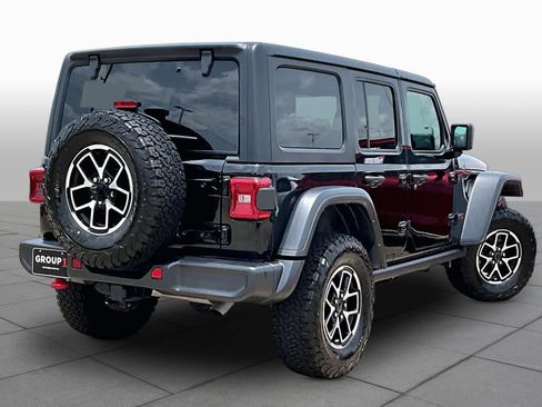 Used 2024 Jeep Wrangler Unlimited Rubicon w/ Convenience Group AWD/4WD image 13