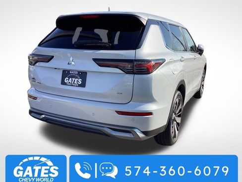 Used 2025 Mitsubishi Outlander SE FWD image 8