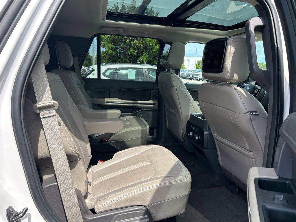 Used 2019 Ford Expedition Limited w/ Special Edition Package RWD image 44