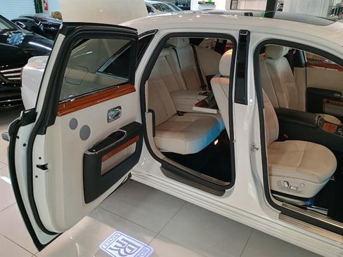 Used 2011 Rolls-Royce Ghost RWD image 14