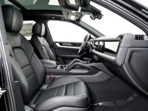 New 2026 Porsche Cayenne AWD/4WD image 22