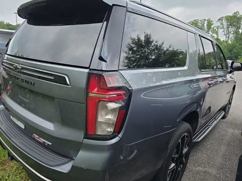 Used 2021 Chevrolet Suburban RST w/ Luxury Package AWD/4WD image 3