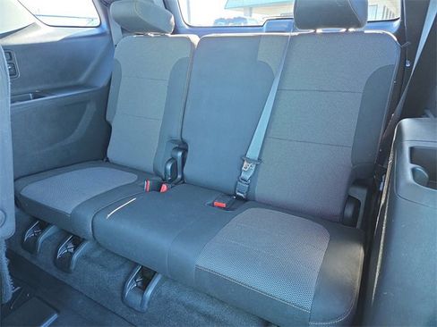 Used 2018 Chevrolet Traverse LT image 12