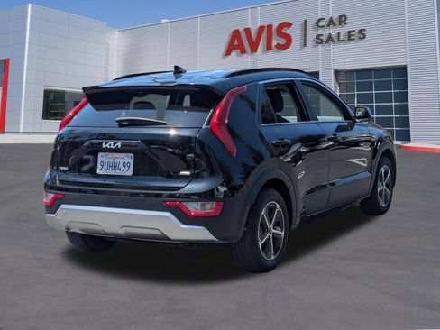 Used 2025 Kia Niro LX FWD image 6