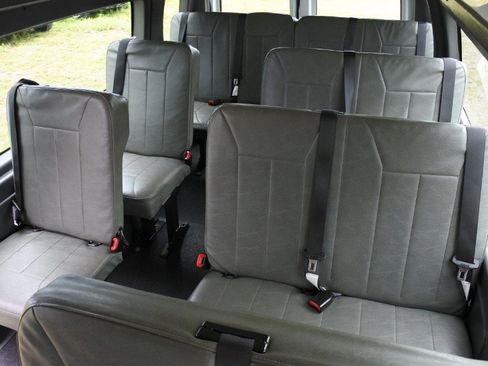 Used 2014 Ford E-250 and Econoline 250 Extended w/ Power Group image 15