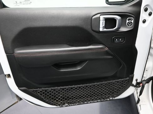 Used 2020 Jeep Gladiator Rubicon image 11