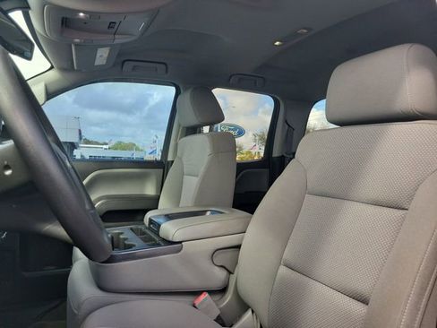 Used 2018 Chevrolet Silverado 1500 Custom w/ Custom Convenience Package image 19