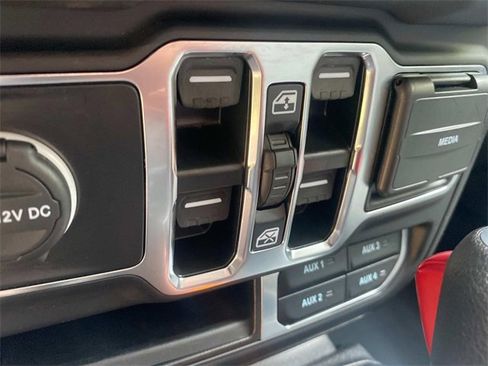 Used 2024 Jeep Wrangler Sahara w/ Technology Group image 13