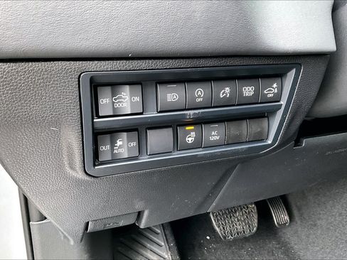 New 2026 Toyota Tundra Platinum AWD/4WD image 19