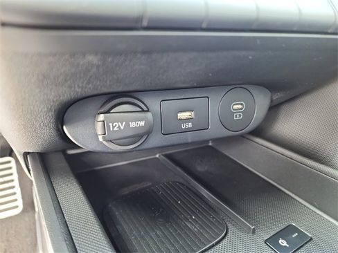 New 2025 Hyundai Elantra SEL image 20