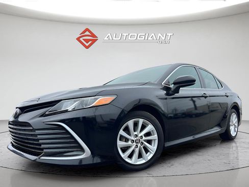 Used 2023 Toyota Camry LE image 14