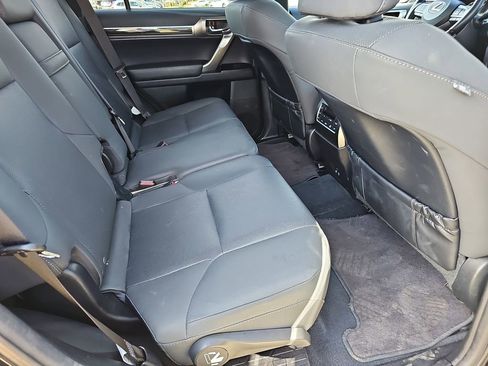 Used 2023 Lexus GX 460 Premium w/ Premium Package image 12