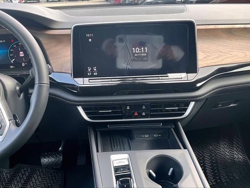 New 2026 Volkswagen Atlas SE FWD image 6