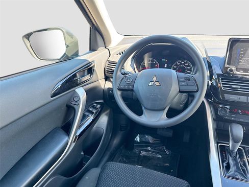 New 2025 Mitsubishi Eclipse Cross LE image 21