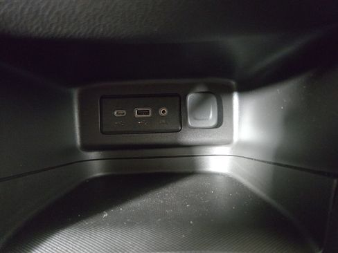 Certified 2024 Chevrolet Equinox RS FWD image 26