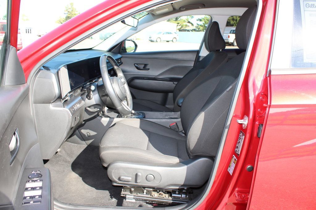Used 2025 Hyundai Kona SEL AWD/4WD image 10