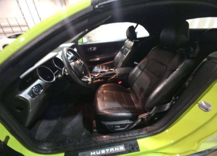 Used 2020 Ford Mustang Premium RWD image 5