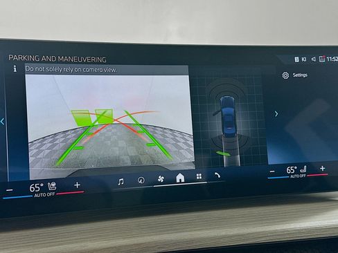 Used 2025 BMW 330i Sedan image 23