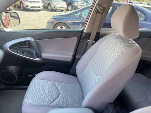Used 2007 Toyota RAV4 4WD V6 w/ 3rd Row image 15