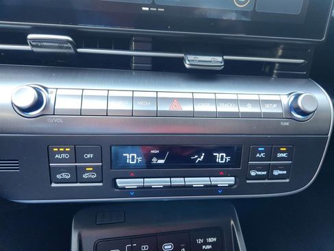 Certified 2024 Hyundai Kona SEL w/ Convenience Package image 32