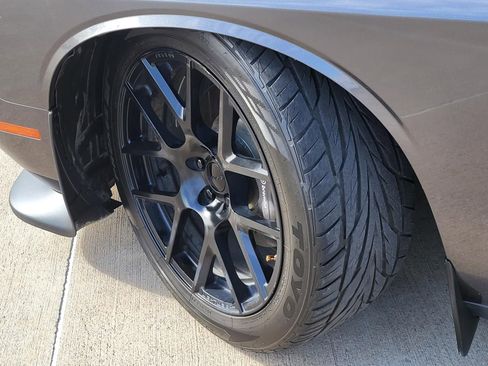 Used 2015 Dodge Challenger R/T Scat Pack w/ Scat Pack Appearance Package image 12