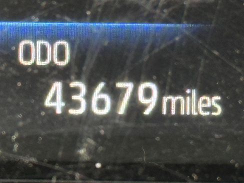 Used 2021 Toyota Venza Limited w/ Advanced Technology Package image 13