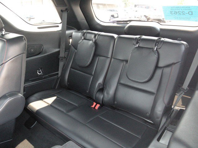 Used 2025 Ford Explorer ST AWD/4WD image 33