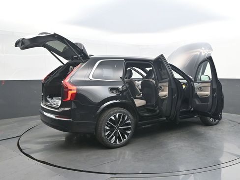 New 2026 Volvo XC90 B6 Ultra w/ Lounge Package AWD/4WD image 37
