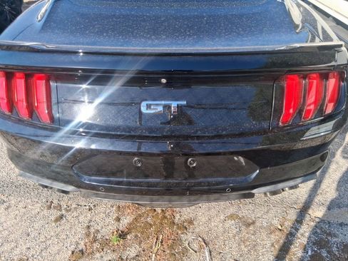 Used 2019 Ford Mustang GT RWD image 3
