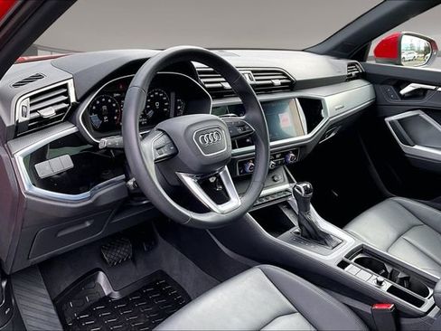 Used 2022 Audi Q3 2.0T Premium image 17