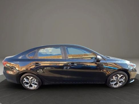 Used 2019 Kia Forte LXS image 4