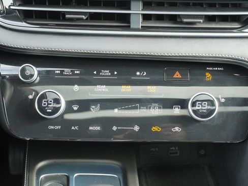 Used 2023 INFINITI QX60 Pure image 35