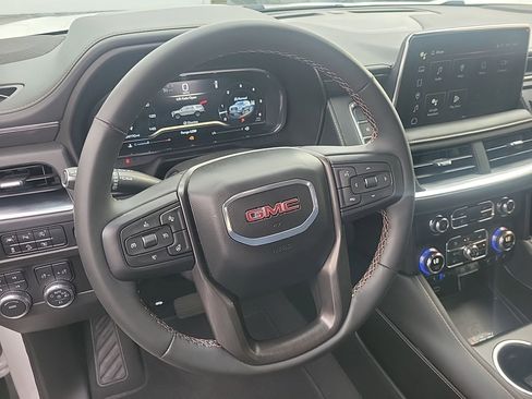 Used 2024 GMC Yukon AT4 w/ Technology Package image 6