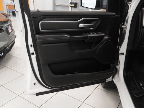 Used 2020 RAM 1500 Big Horn AWD/4WD image 5