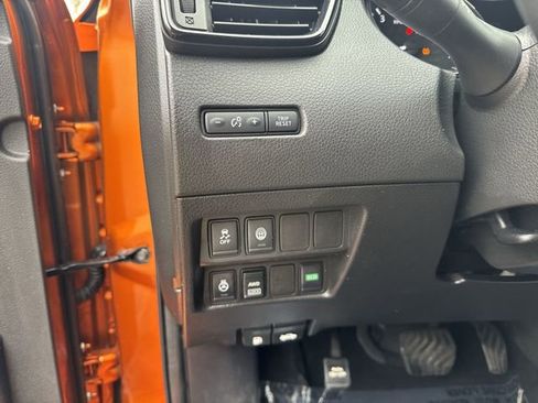 Used 2017 Nissan Rogue Sport SL w/ SL Premium Package image 24