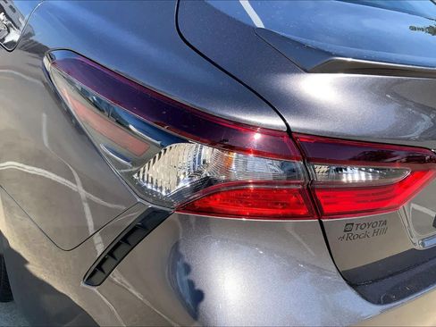 Used 2024 Toyota Camry SE w/ Convenience Package image 27