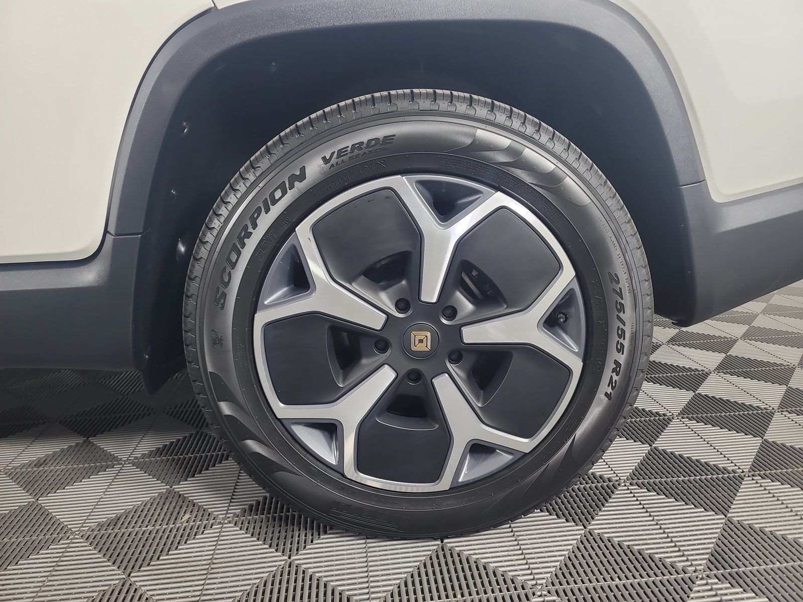 Used 2023 Rivian R1T Adventure Dual AWD/4WD image 10