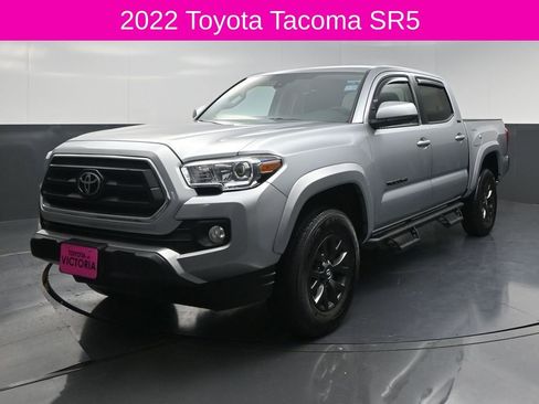 Used 2022 Toyota Tacoma SR5 RWD image 2