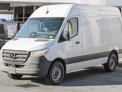 New 2025 Mercedes-Benz Sprinter 2500 image 3