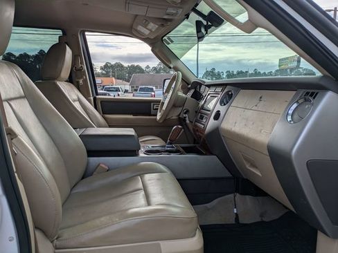 Used 2010 Ford Expedition EL Eddie Bauer image 28